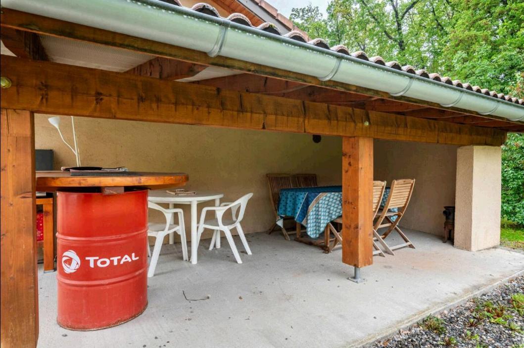 Jolie Appart T4 La Zoune Avec Jardin 8 Personnes Chorges Exterior photo